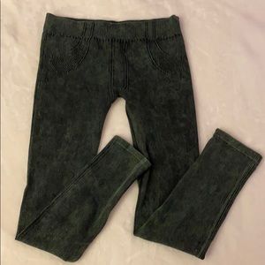 🌹4 for $25! Green and black leggings
